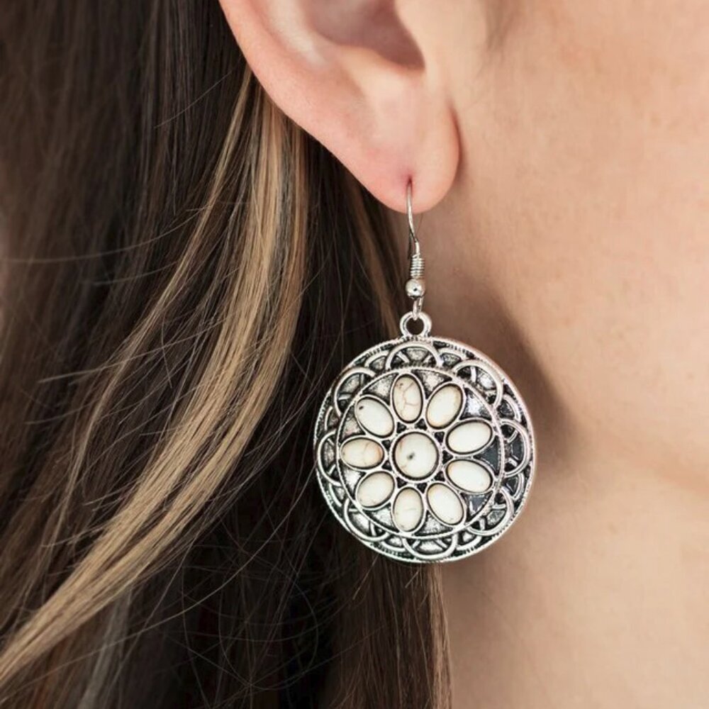 Paparazzi Jewelry Accessories - Mesa Oasis - White Earrings - Vintage - Picture 3 of 4